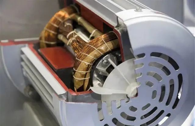 電動(dòng)機(jī)軸承跑套的原因、危害及其解決方法